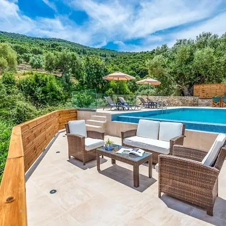 Sleeps 4 Pool Air Con Wifi Villa *