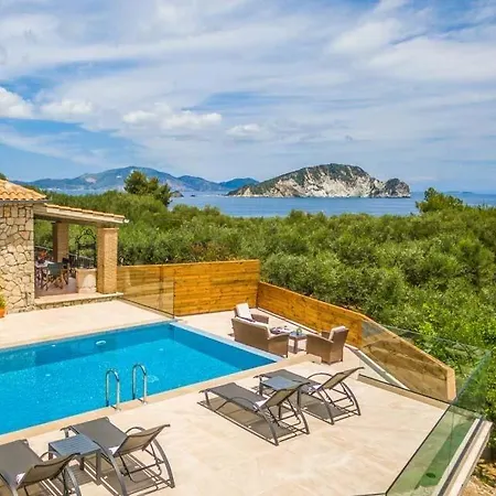 Sleeps 4 Pool Air Con Wifi Villa