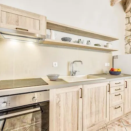 Sleeps 4 Pool Air Con Wifi *